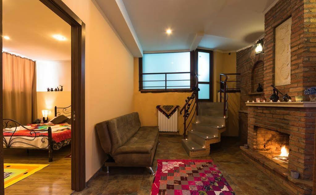 Hotel Vaki Tbilisi Esterno foto